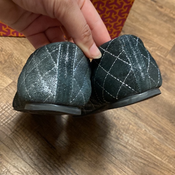 Tory Burch Quinn Ballet Suede Quilted Black + Silver Ballett Flats 8 - Picture 7 of 11